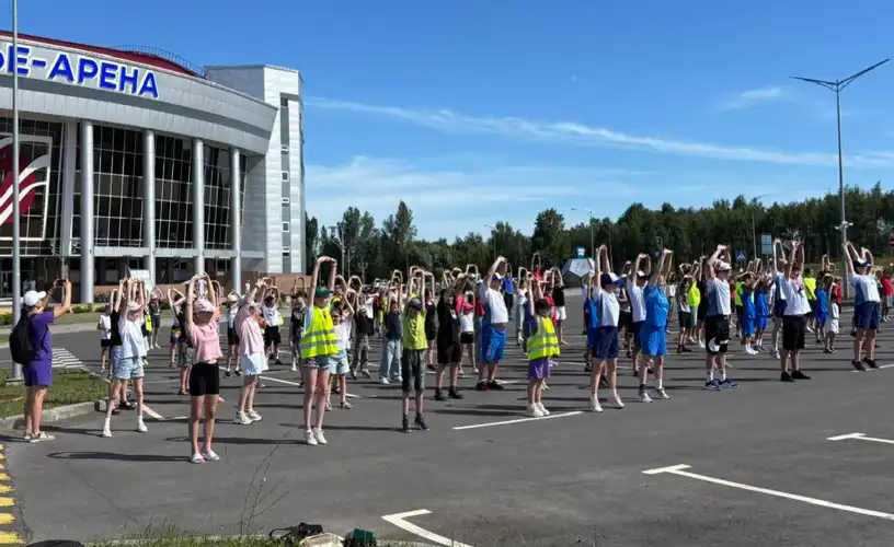 В воспитательно-оздоровительном лагере «Выше радуги» ГУО « Средняя школа №16 г. Мозыря» день выдался ярким и активным!